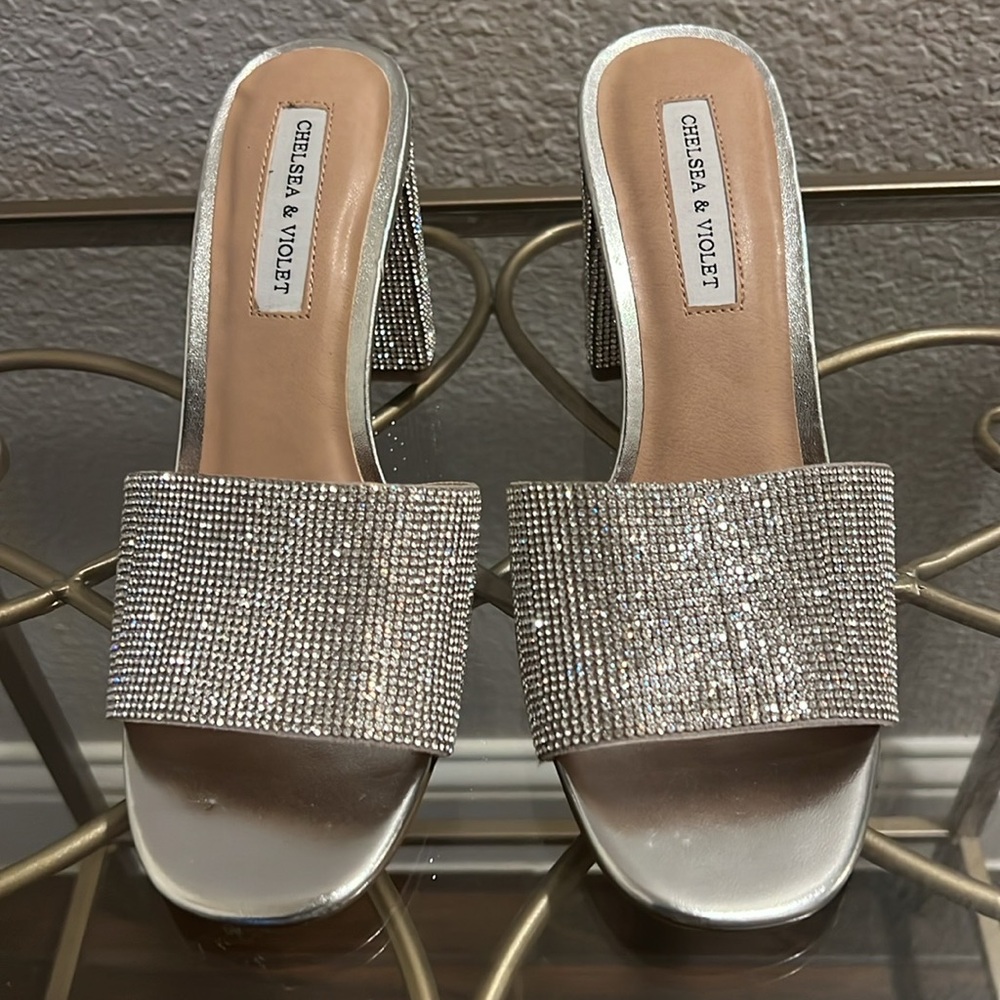 Chelsea & Violet New Chrystal Slip Ins Sz 8